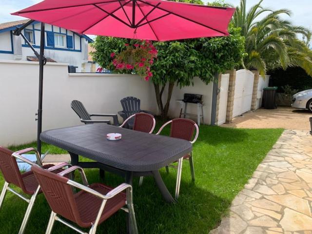 Les Hirondelles 2Km De La Plage-Jardin-Wifi-Parking-Draps Et Serviettes 앙다이 외부 사진