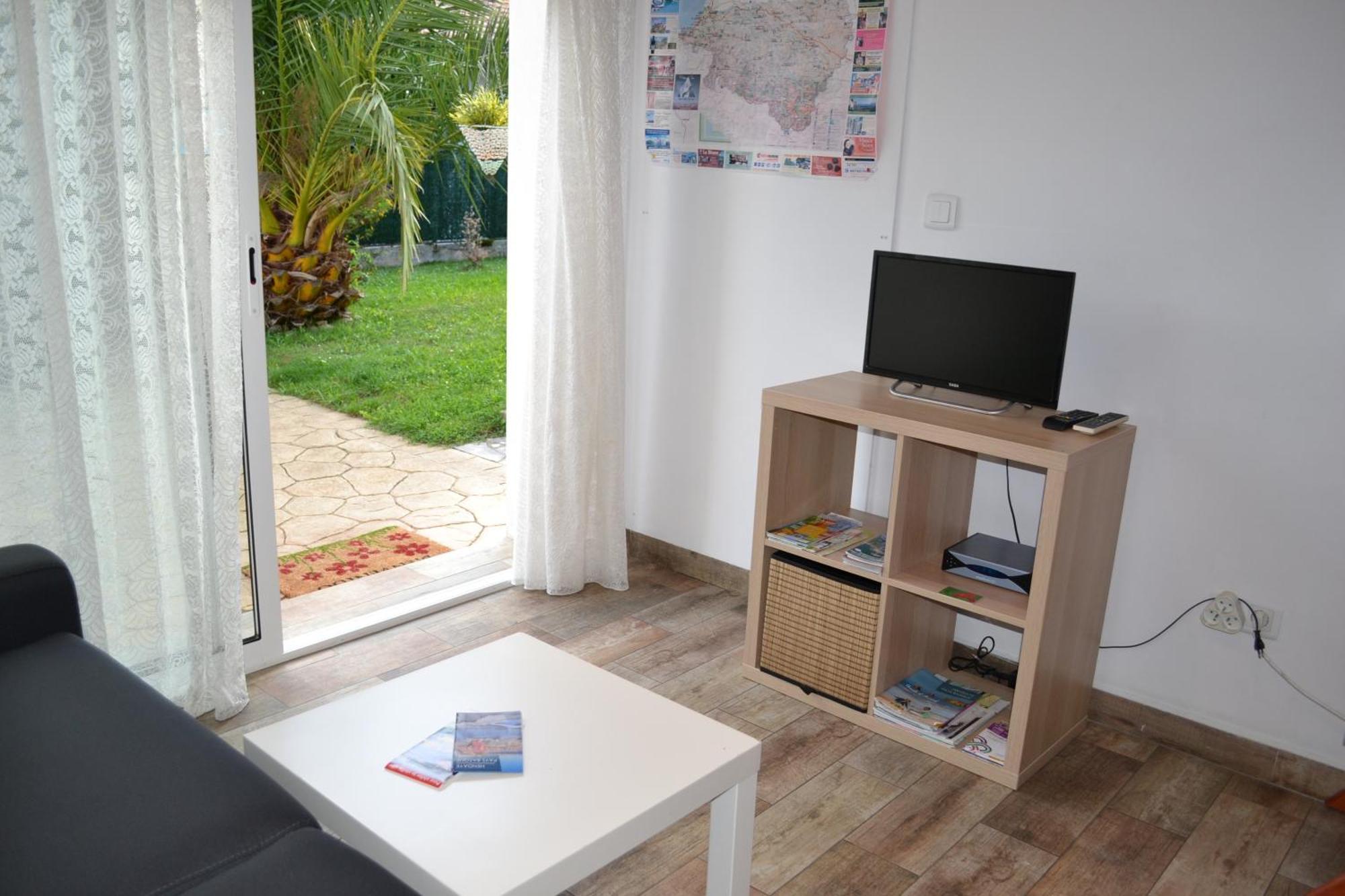 Les Hirondelles 2Km De La Plage-Jardin-Wifi-Parking-Draps Et Serviettes 앙다이 외부 사진
